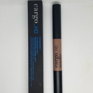 Cargo lip concealer